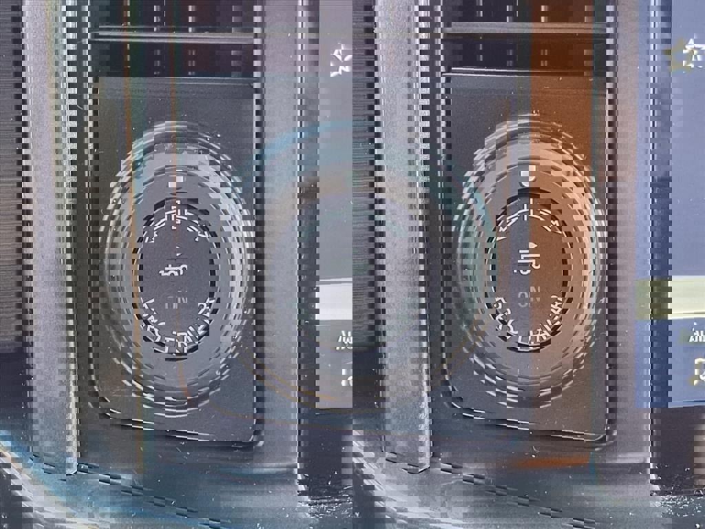 Certified 2023 Ford F150 XLT w/ Equipment Group 302A High image 18