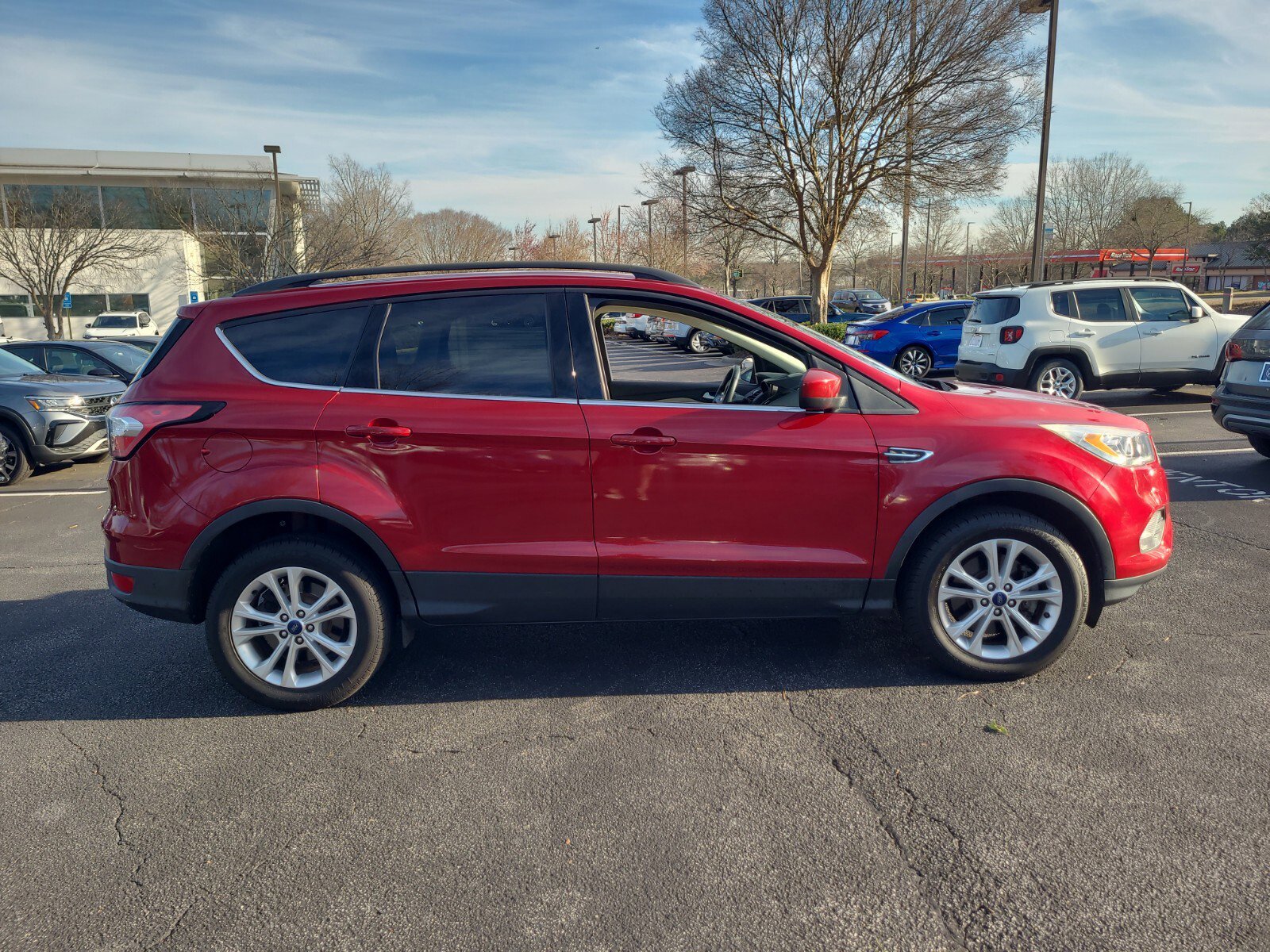 Used 2018 Ford Escape SEL image 4