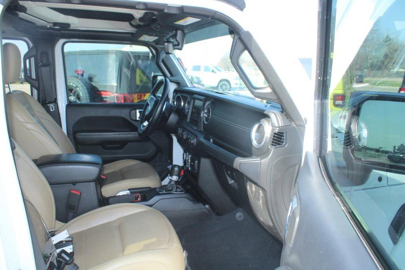 Used 2018 Jeep Wrangler Unlimited Sahara image 11