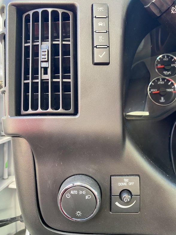 Used 2024 Chevrolet Express 3500 w/ Power Convenience Package image 14