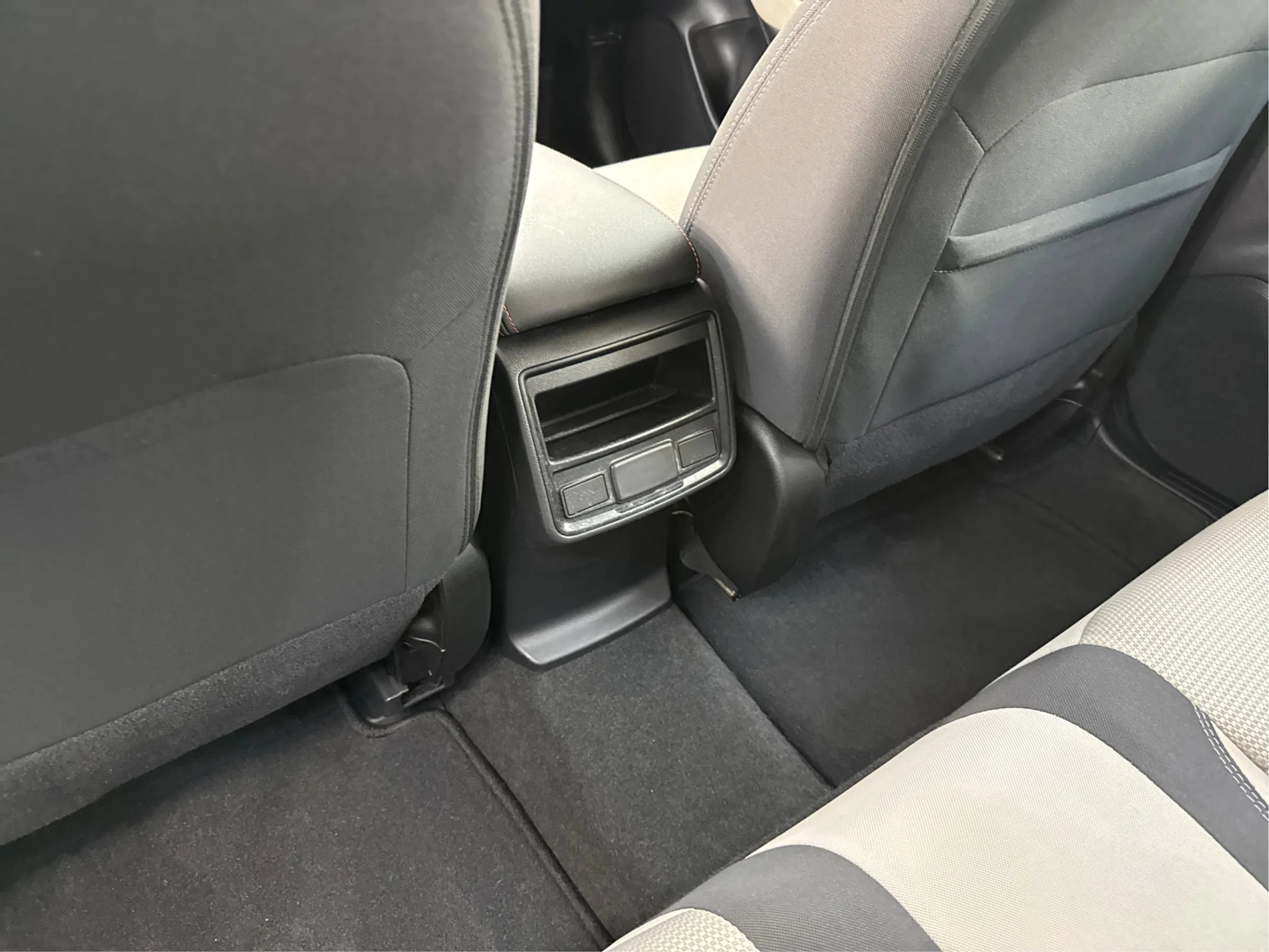 Used 2023 Subaru Forester AWD/4WD image 26