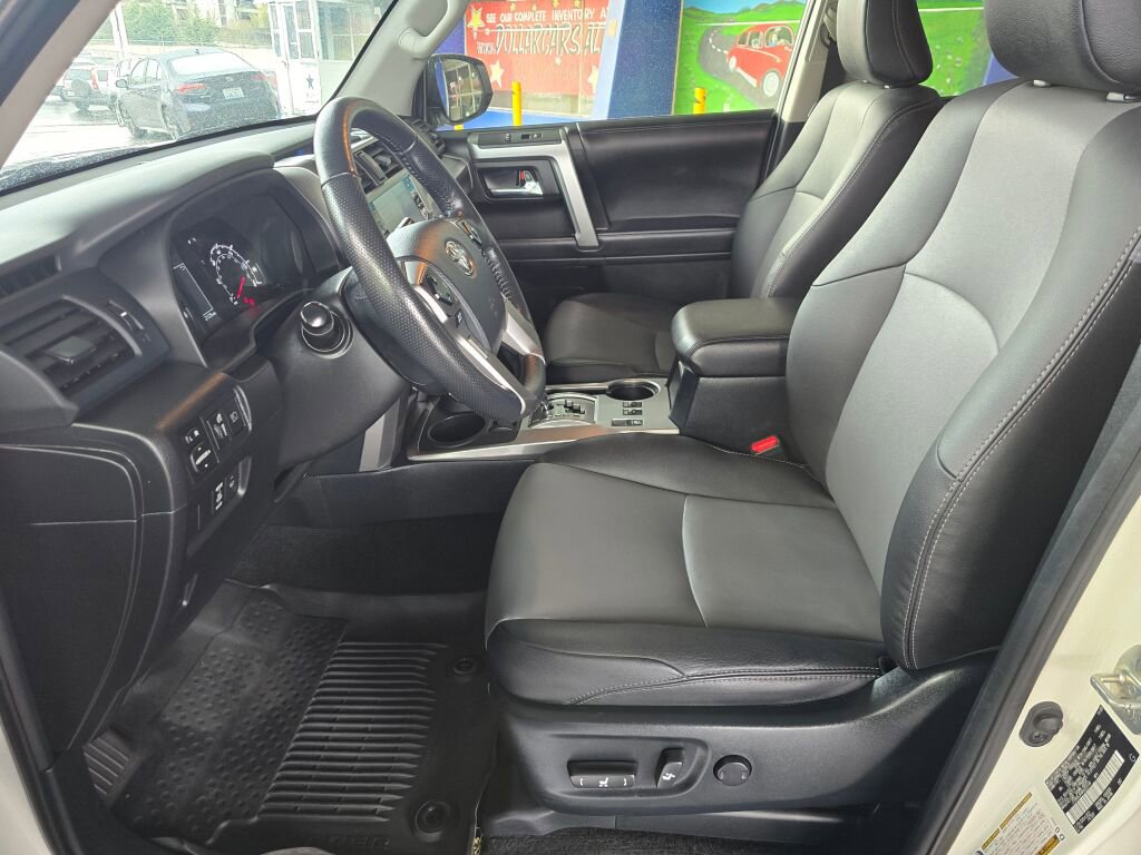 Used 2024 Toyota 4Runner SR5 Premium w/ Moonroof Package AWD/4WD image 23