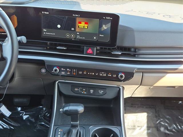 Used 2026 Kia Carnival FWD image 15