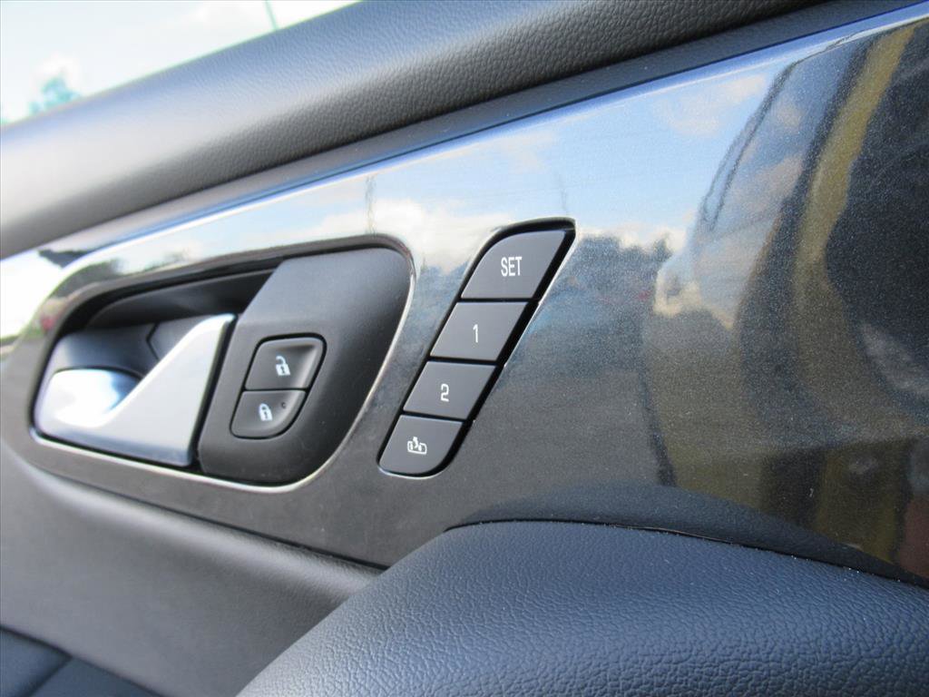 Used 2022 Chevrolet Blazer RS w/ Enhanced Convenience Package image 25