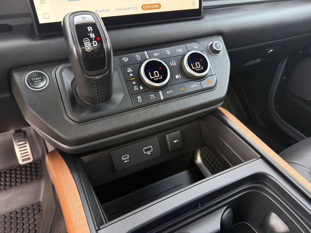 Used 2023 Land Rover Defender 110 X image 20