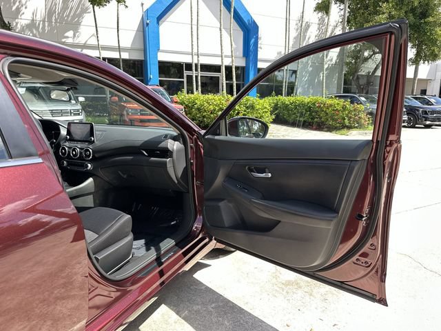 Used 2025 Nissan Sentra SV FWD image 23