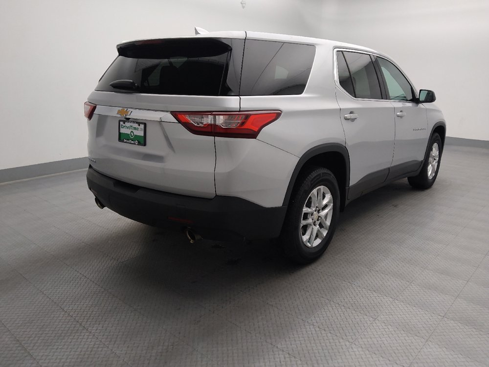 Used 2021 Chevrolet Traverse LS FWD image 9