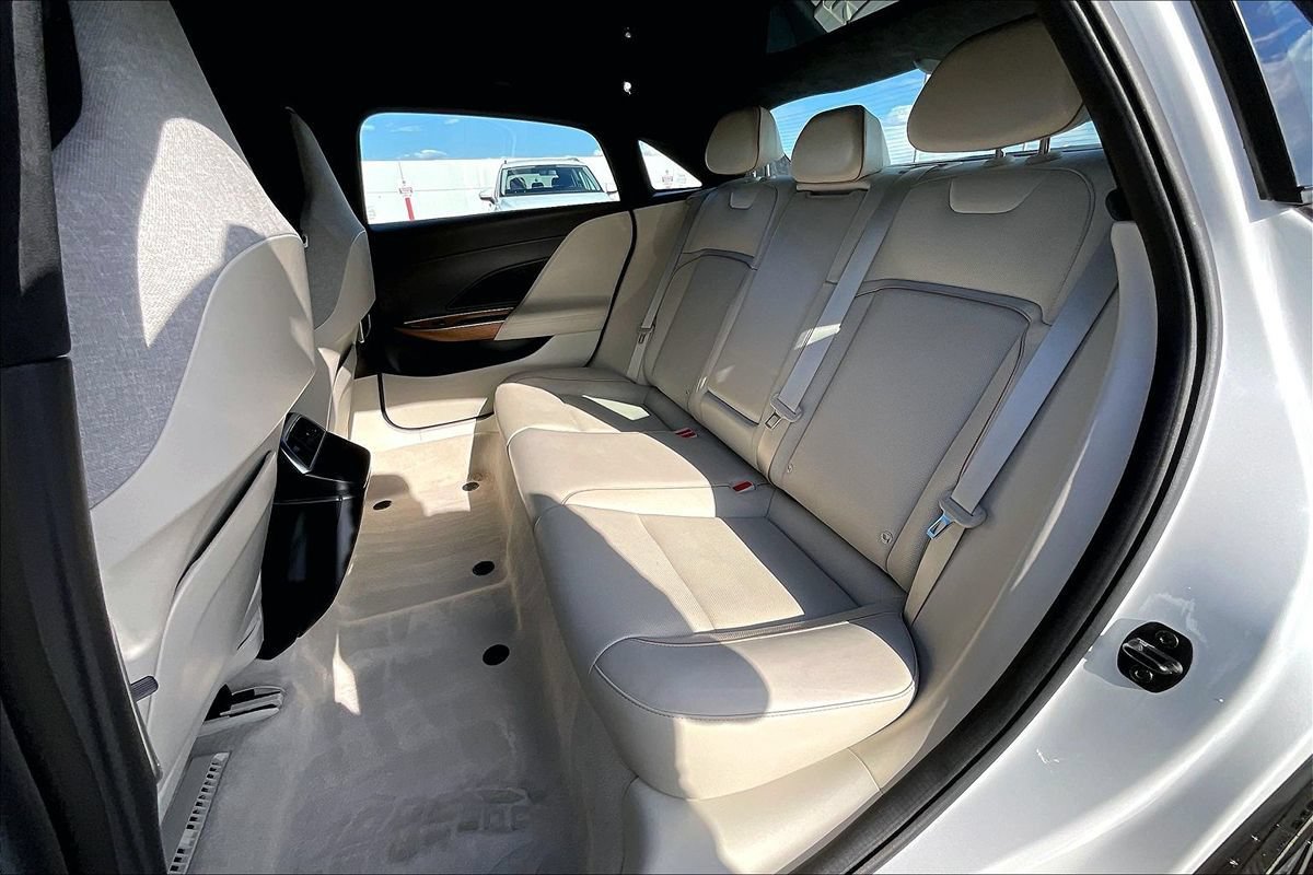 Used 2024 Lucid Air Touring AWD/4WD image 27