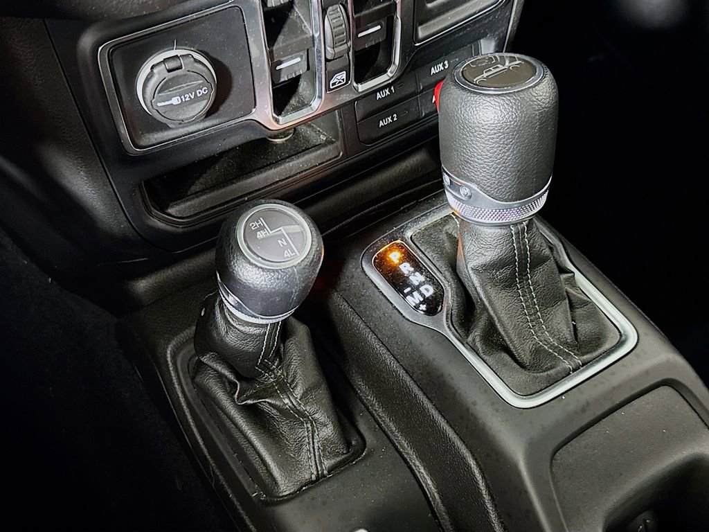 Used 2024 Jeep Gladiator Sport AWD/4WD image 16