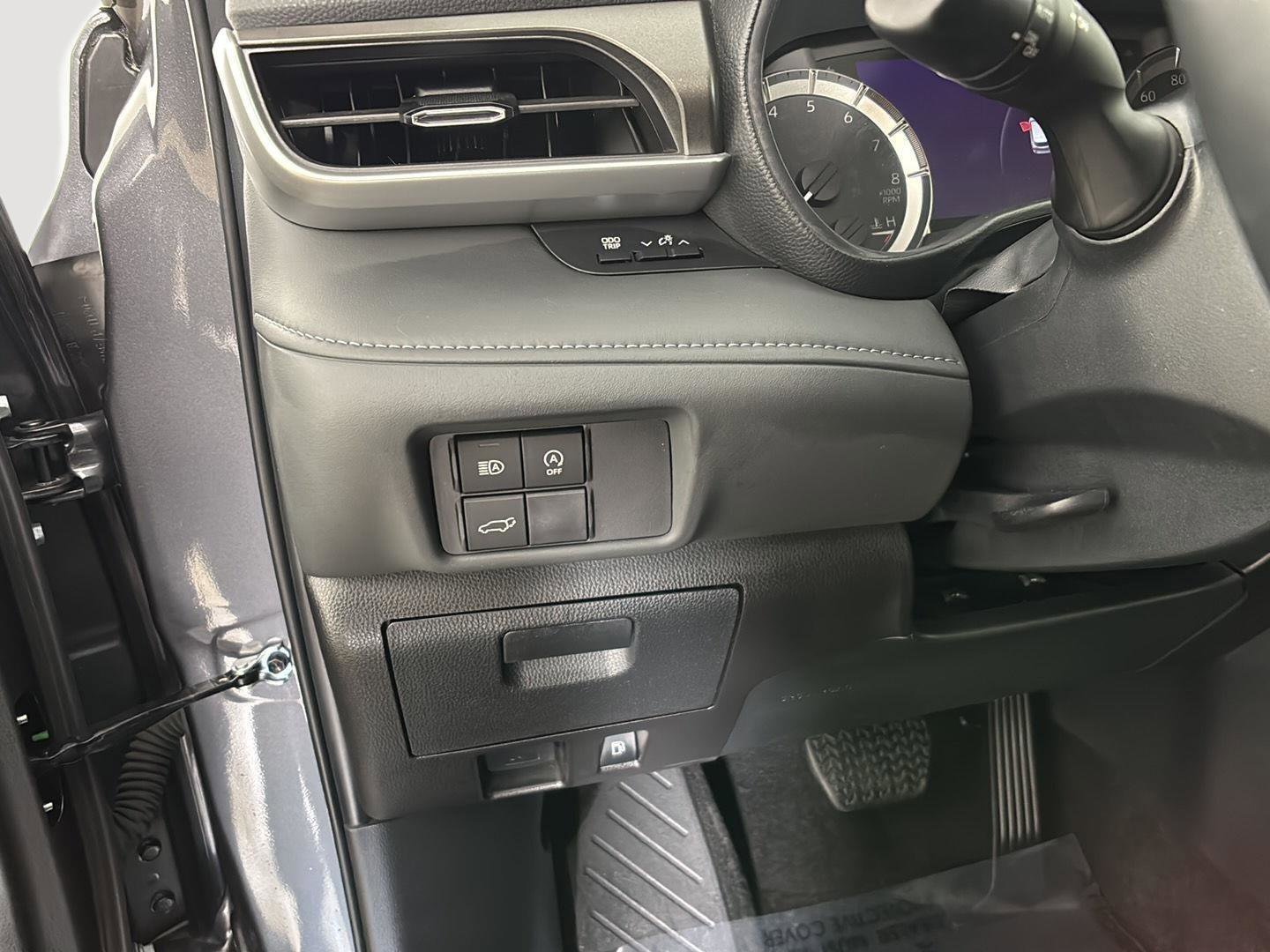 Used 2024 Toyota Highlander LE image 23