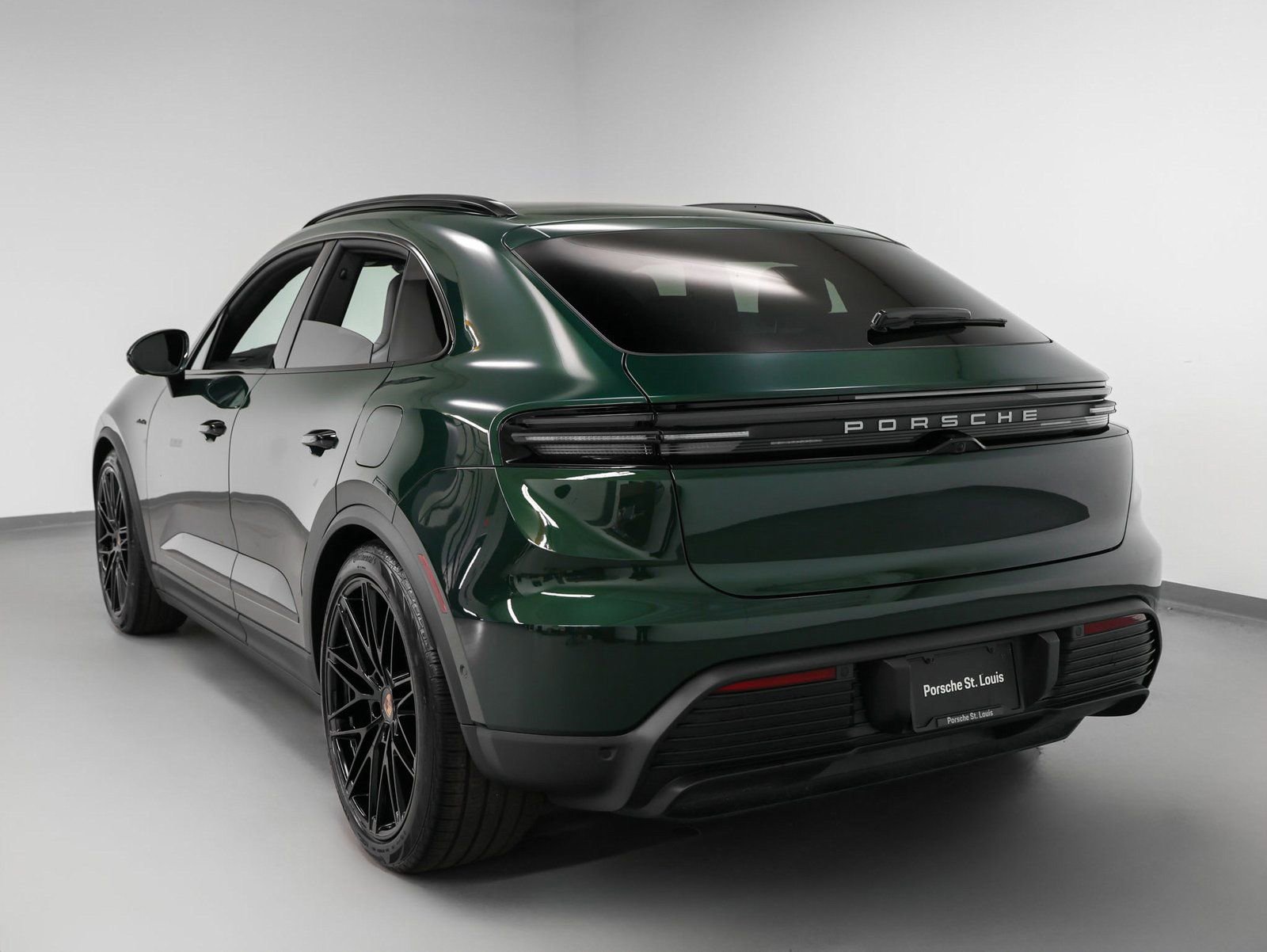 New 2025 Porsche Macan 4S Electric image 3