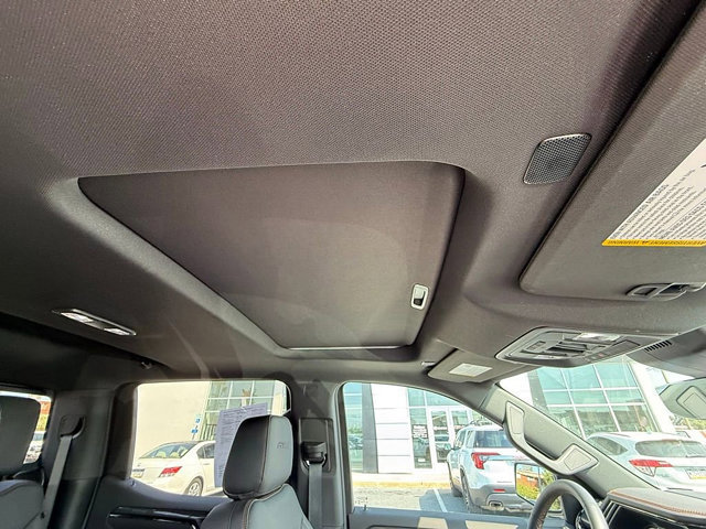 Used 2025 GMC Sierra 1500 AT4 w/ Technology Package AWD/4WD image 27