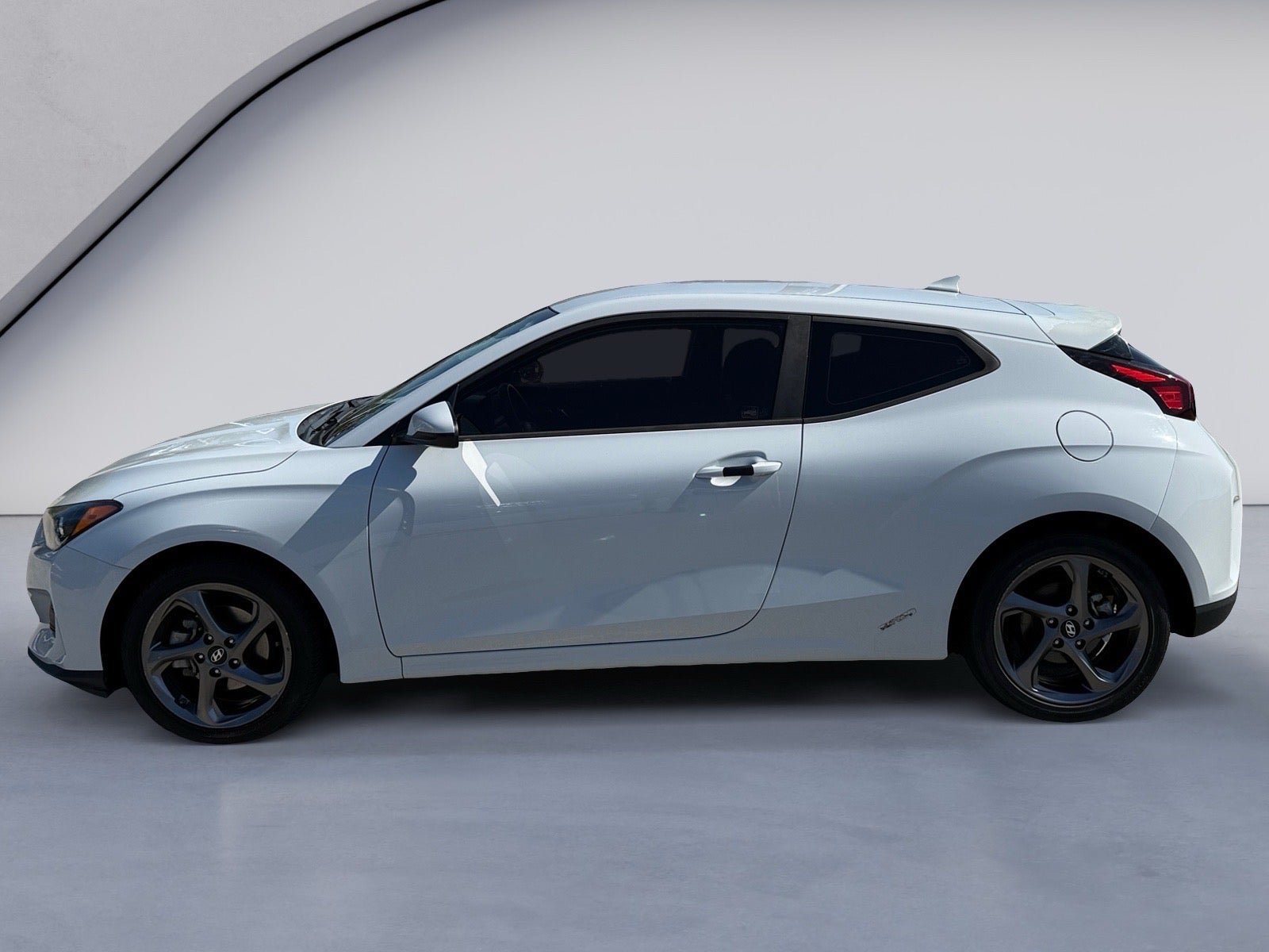 Used 2019 Hyundai Veloster 2.0 FWD image 2