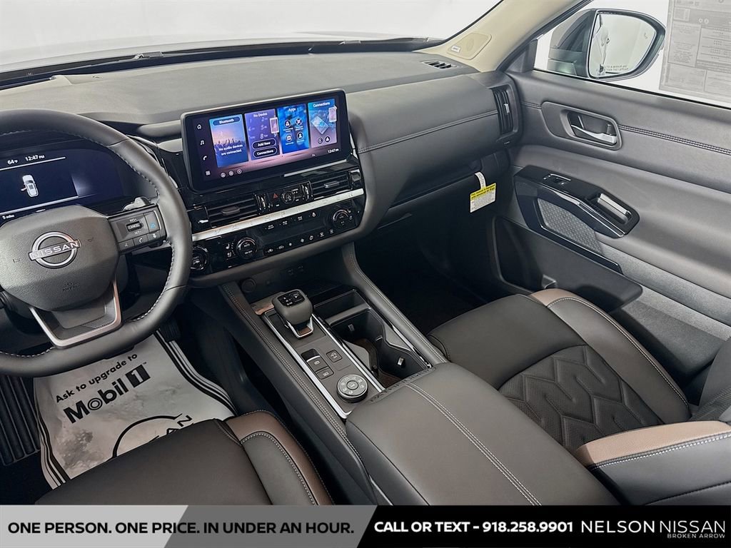 New 2026 Nissan Pathfinder Platinum AWD/4WD image 24