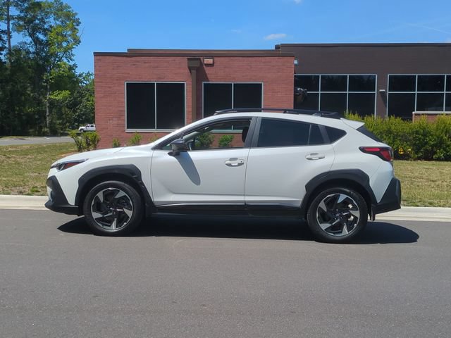 Used 2024 Subaru Crosstrek 2.5i Limited w/ Crosstrek Mirror Package AWD/4WD image 10