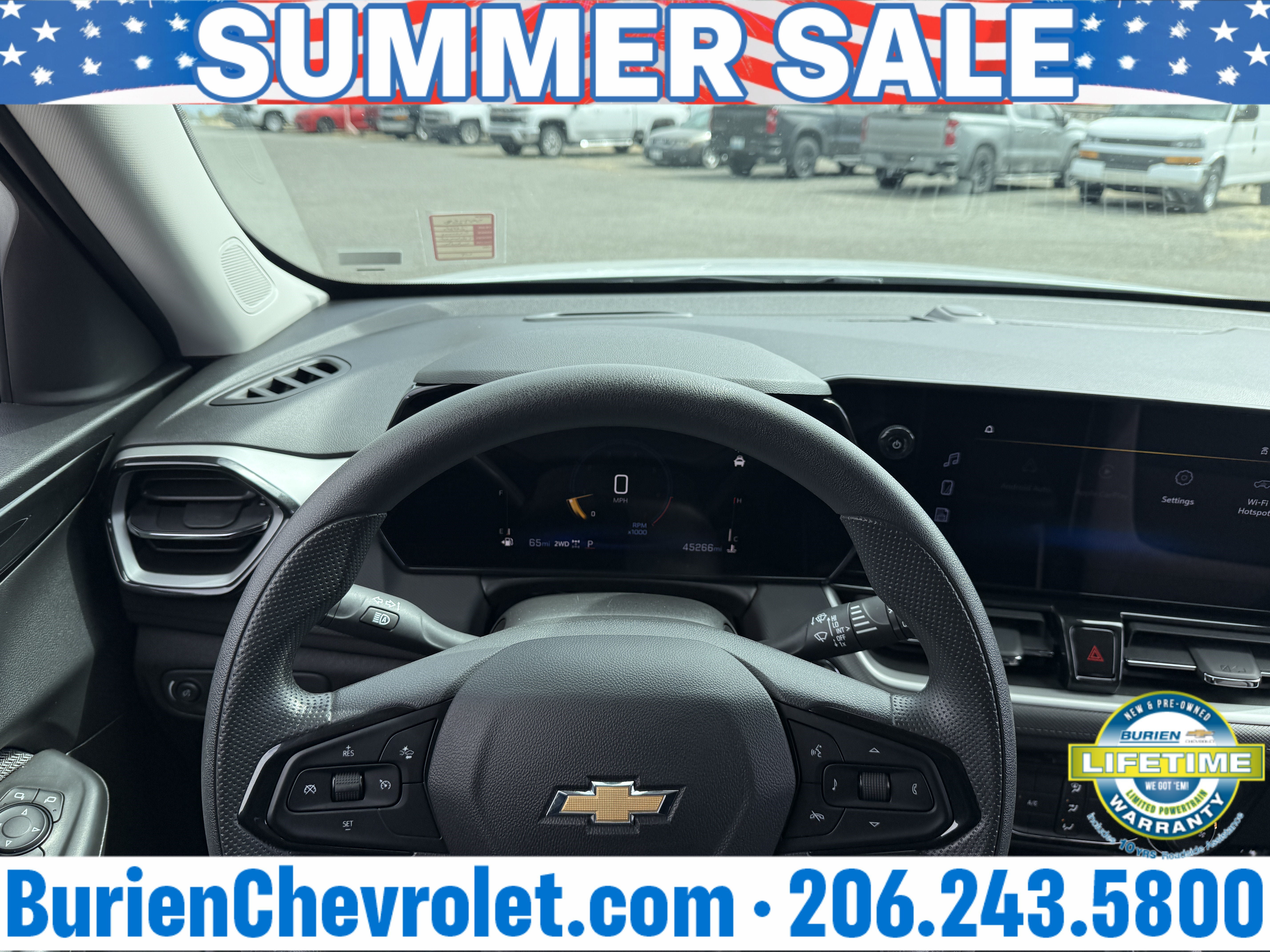 Used 2025 Chevrolet TrailBlazer LT AWD/4WD image 13