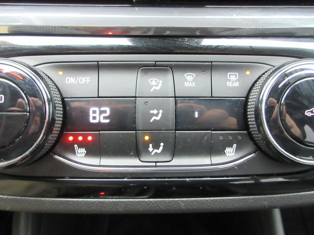 Certified 2024 Buick Envista Sport Touring w/ Convenience I Package image 32