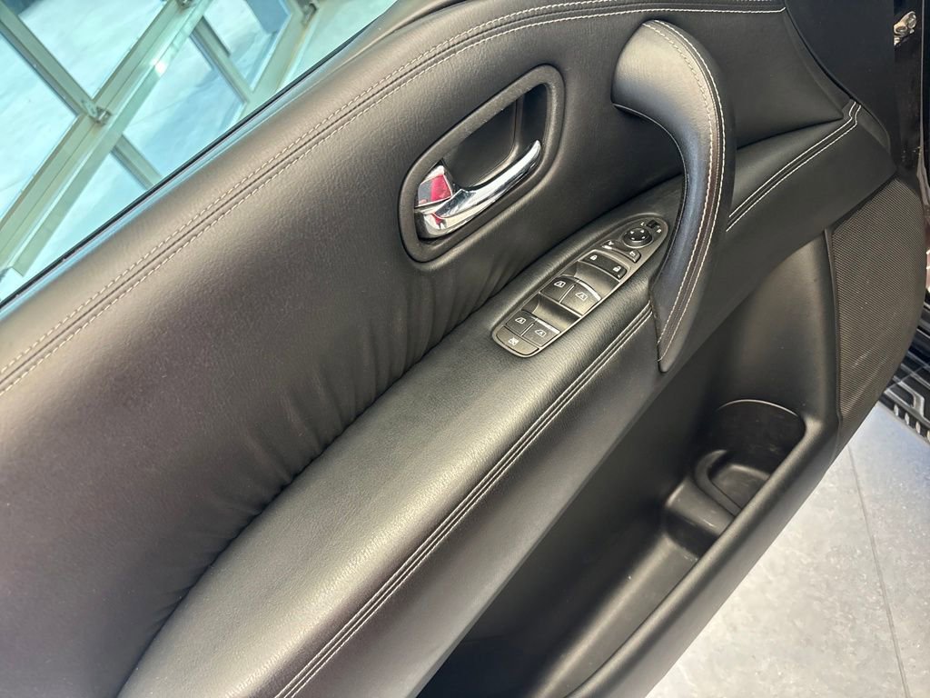 Used 2016 INFINITI QX80 4WD w/ Driver's Assistance Package image 13