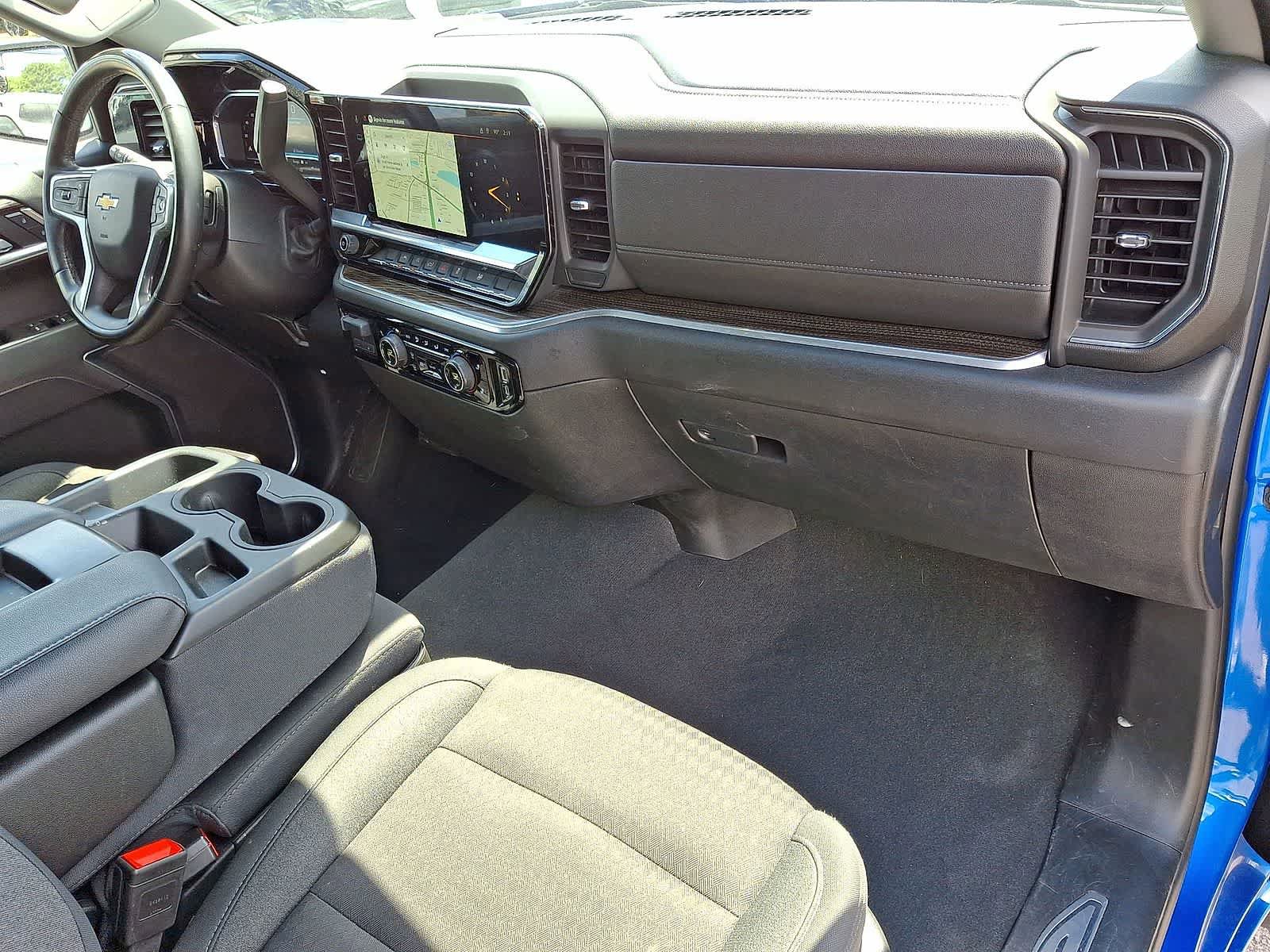 Used 2025 Chevrolet Silverado 1500 LT AWD/4WD image 34