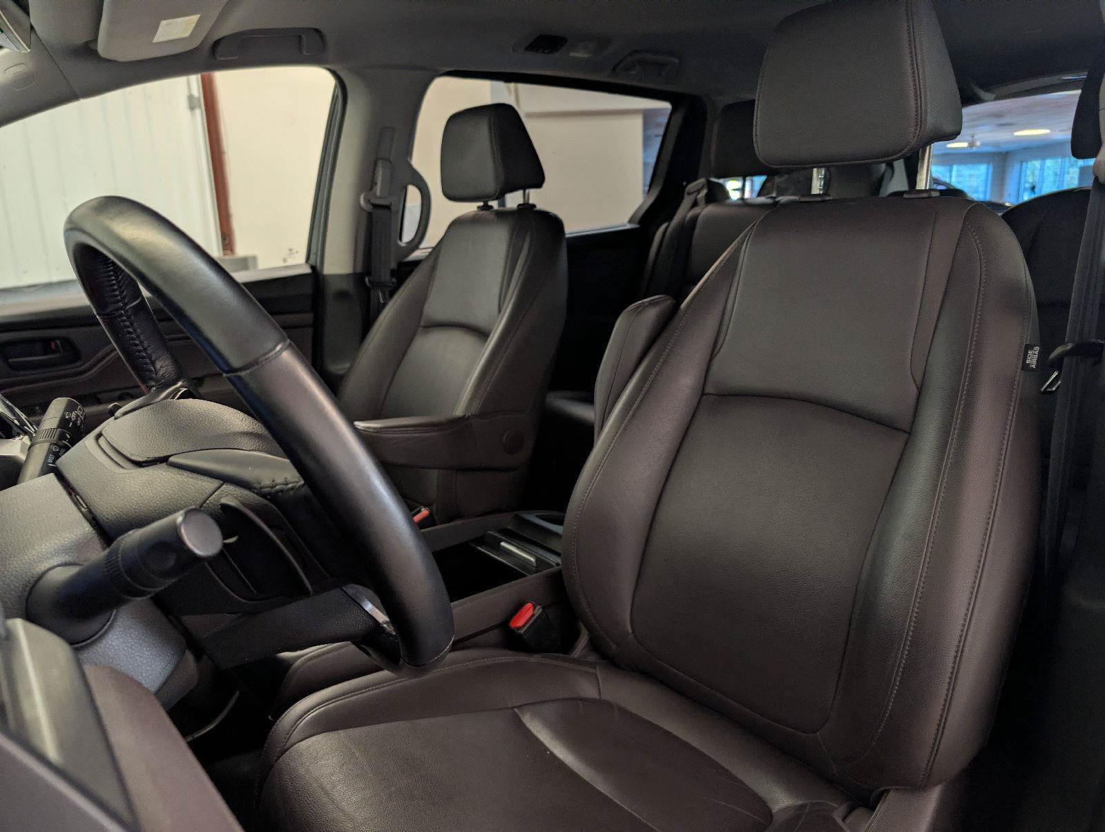 Used 2020 Honda Odyssey EX-L image 2