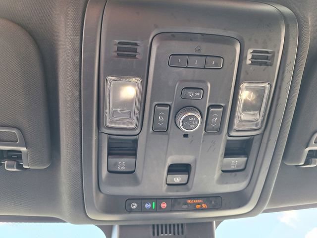 Used 2023 Chevrolet Tahoe Z71 w/ Luxury Package AWD/4WD image 29