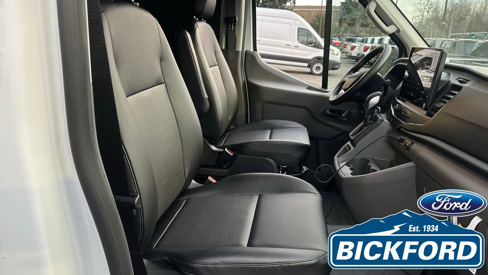 New 2026 Ford Transit 150 148 Medium Roof w/ Load Area Protection Package RWD image 17