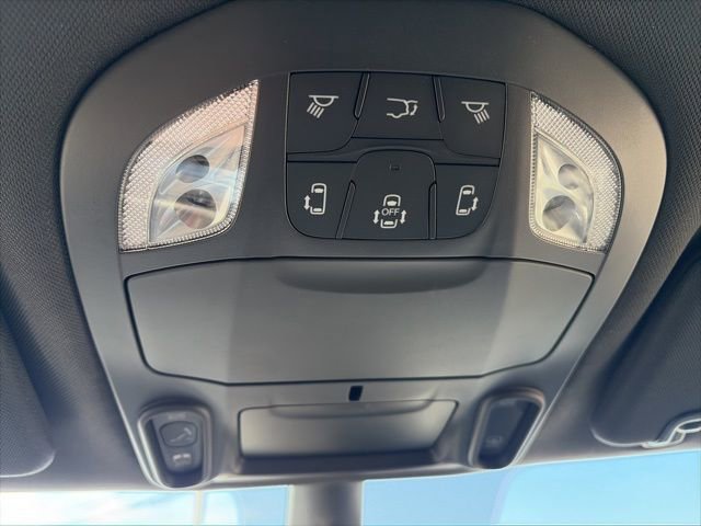New 2026 Chrysler Pacifica Limited w/ S Appearance Package image 25