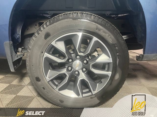 Used 2024 Chevrolet Silverado 1500 LT AWD/4WD image 24