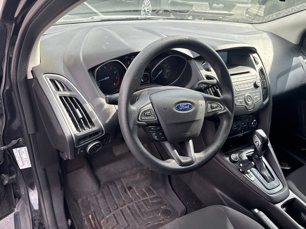 Used 2015 Ford Focus SE FWD image 12