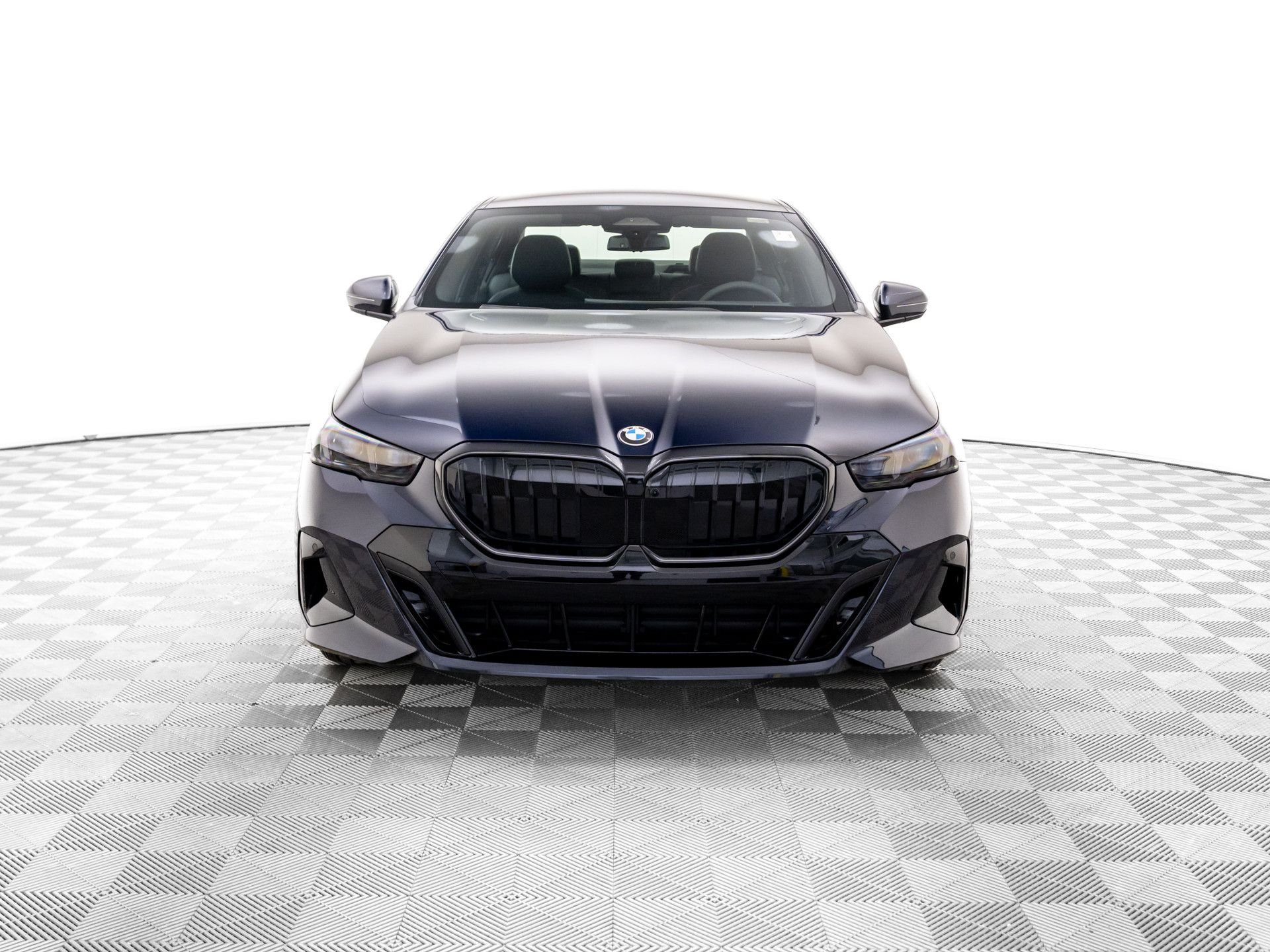 New 2026 BMW 530i xDrive w/ M Sport Package AWD/4WD image 9