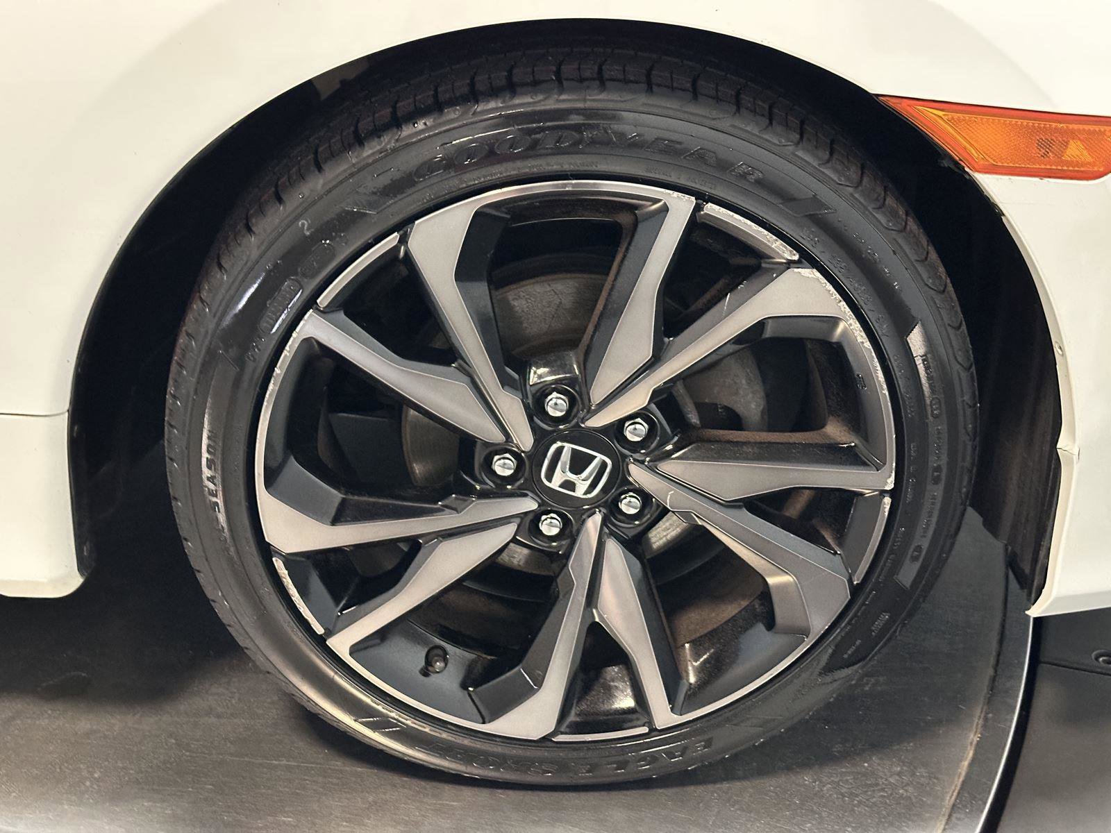 Used 2020 Honda Civic Sport image 17