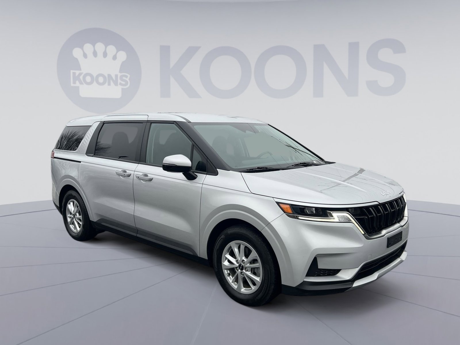 Used 2023 Kia Carnival LX image 10