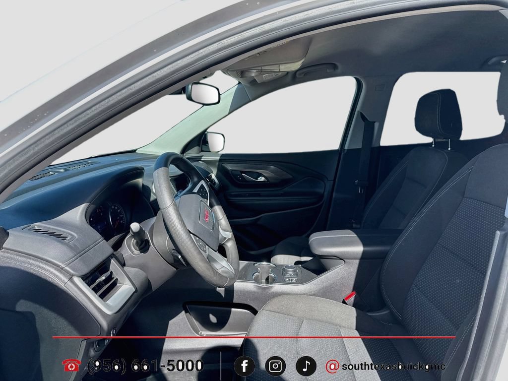 Used 2024 GMC Terrain SLE w/ Driver Convenience Package FWD image 11