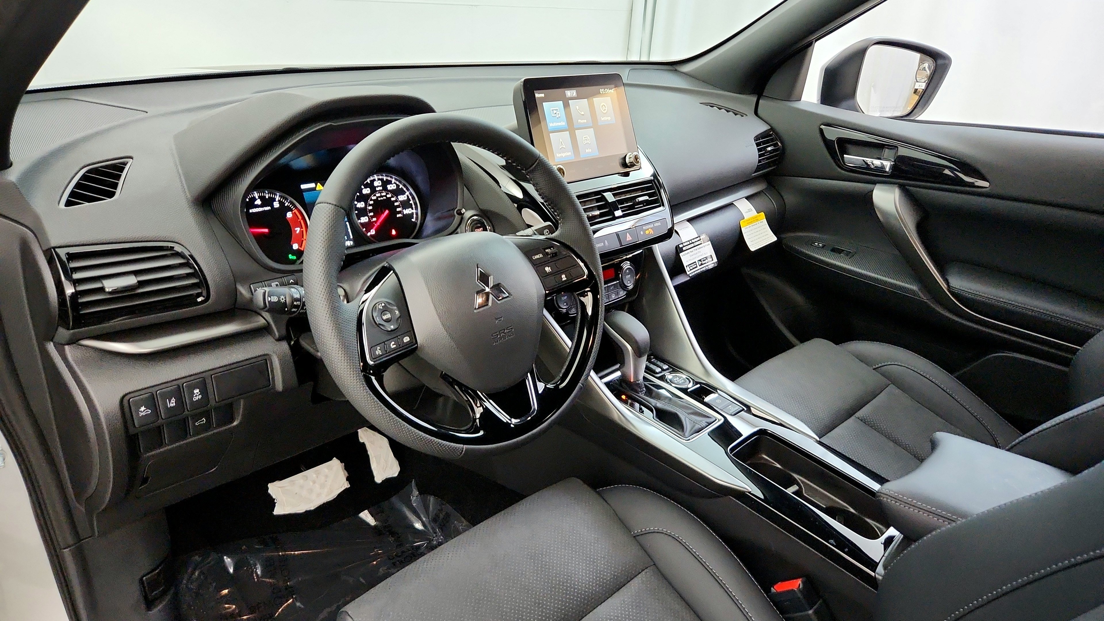 Used 2025 Mitsubishi Eclipse Cross AWD image 19