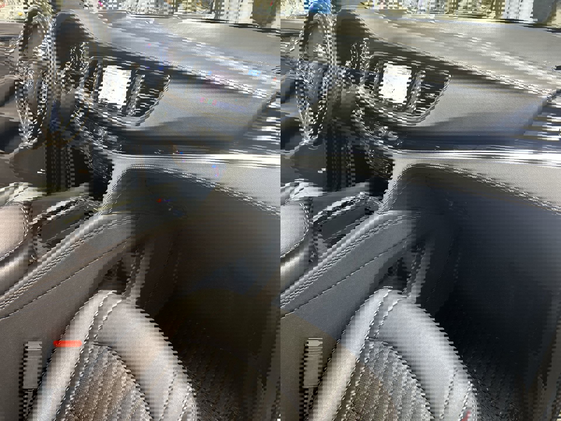 Certified 2024 Buick Enclave Avenir w/ Avenir Technology Package image 31