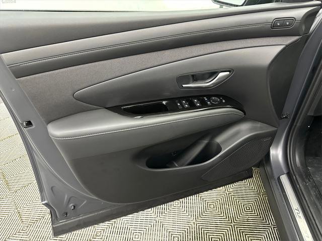 New 2025 Hyundai Tucson Limited image 11