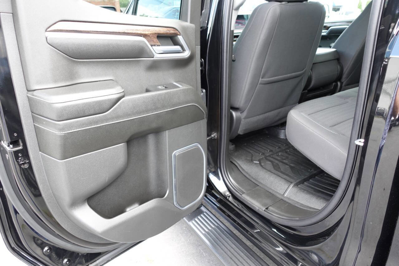 Used 2023 GMC Sierra 1500 Elevation w/ LPO, Elevation Black Package AWD/4WD image 21