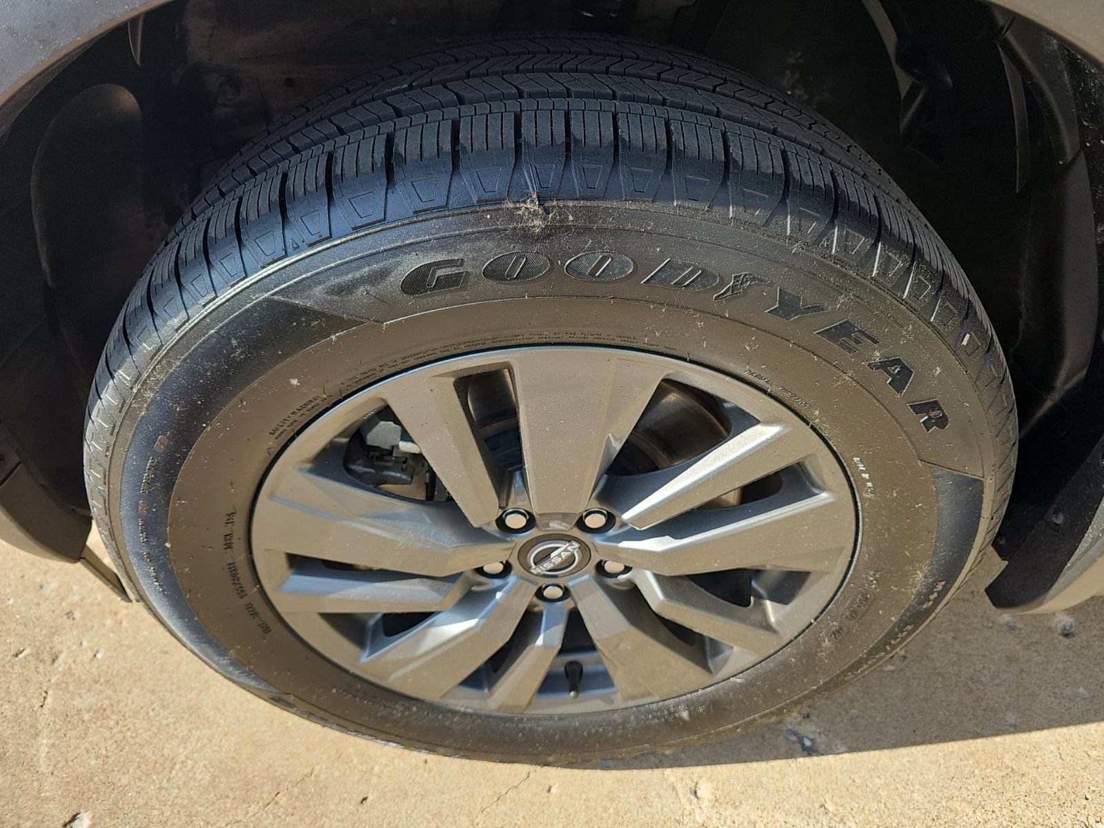 Used 2022 Nissan Pathfinder SV AWD/4WD image 9