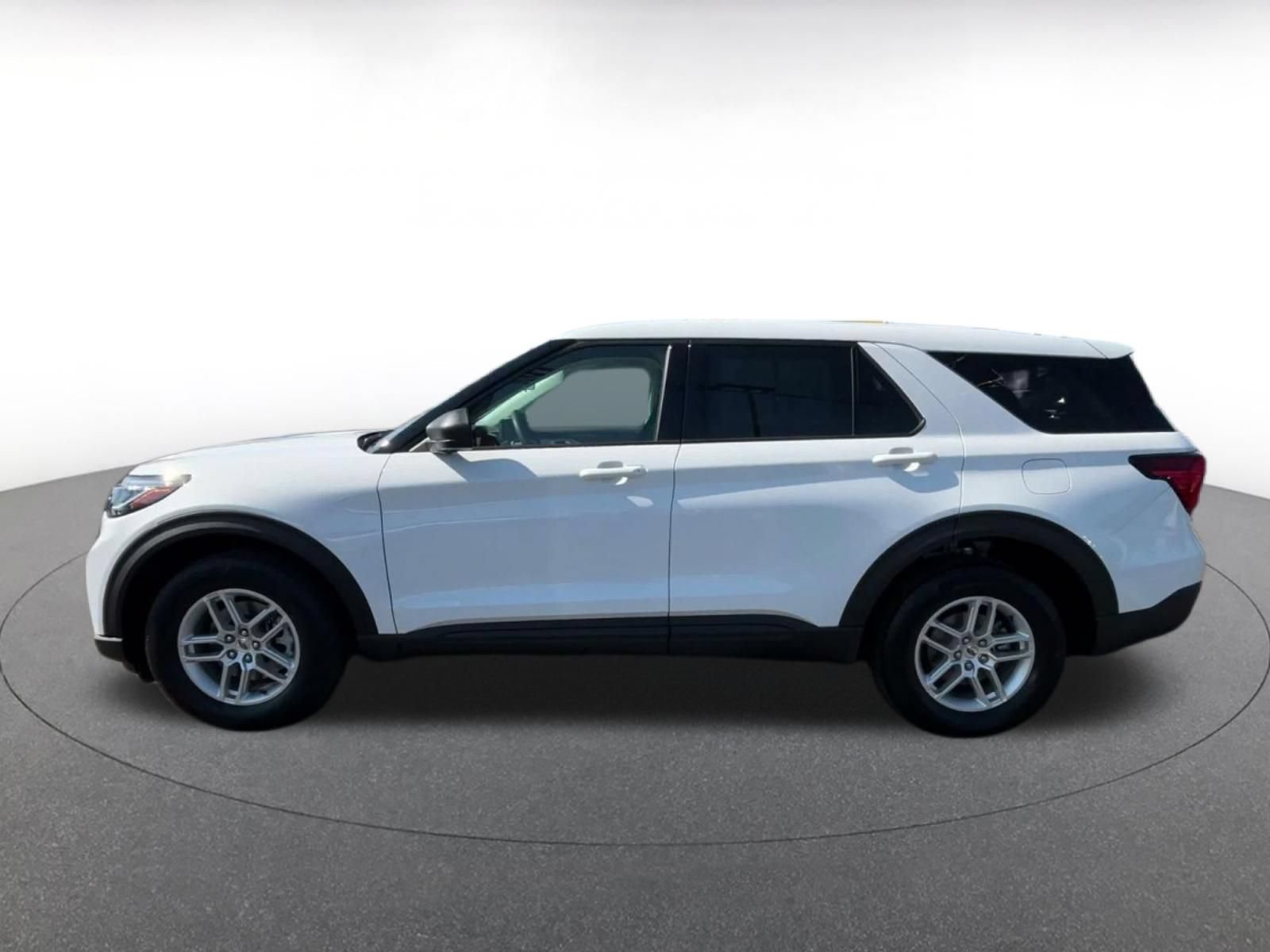 Used 2026 Ford Explorer Active AWD/4WD image 9