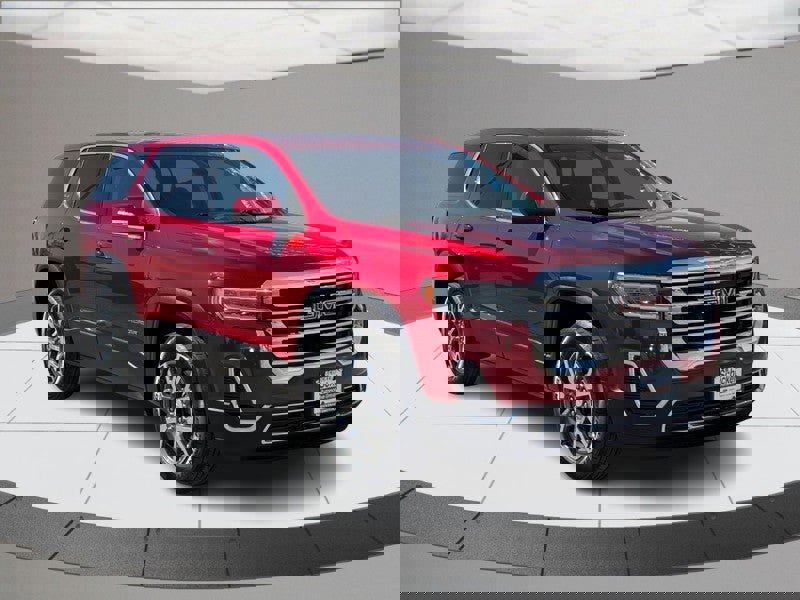 Used 2023 GMC Acadia SLE image 2