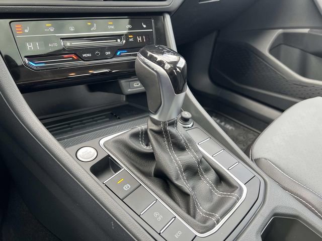 New 2026 Volkswagen Jetta SE FWD image 21