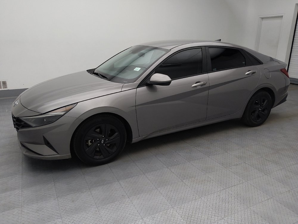Used 2022 Hyundai Elantra SEL w/ Convenience Package image 2