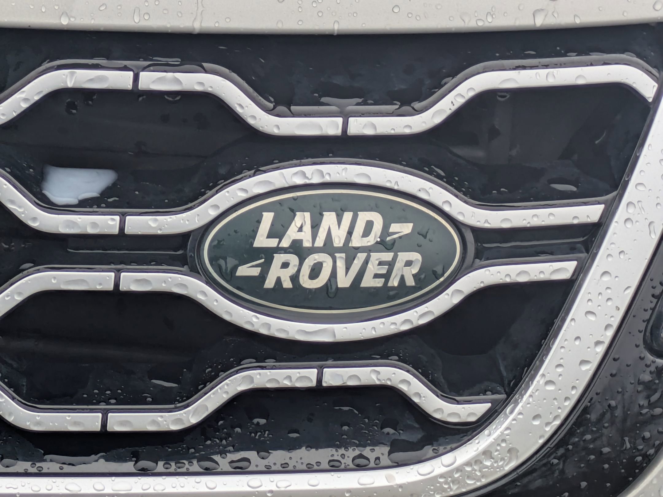 Used 2020 Land Rover Range Rover Evoque SE image 32