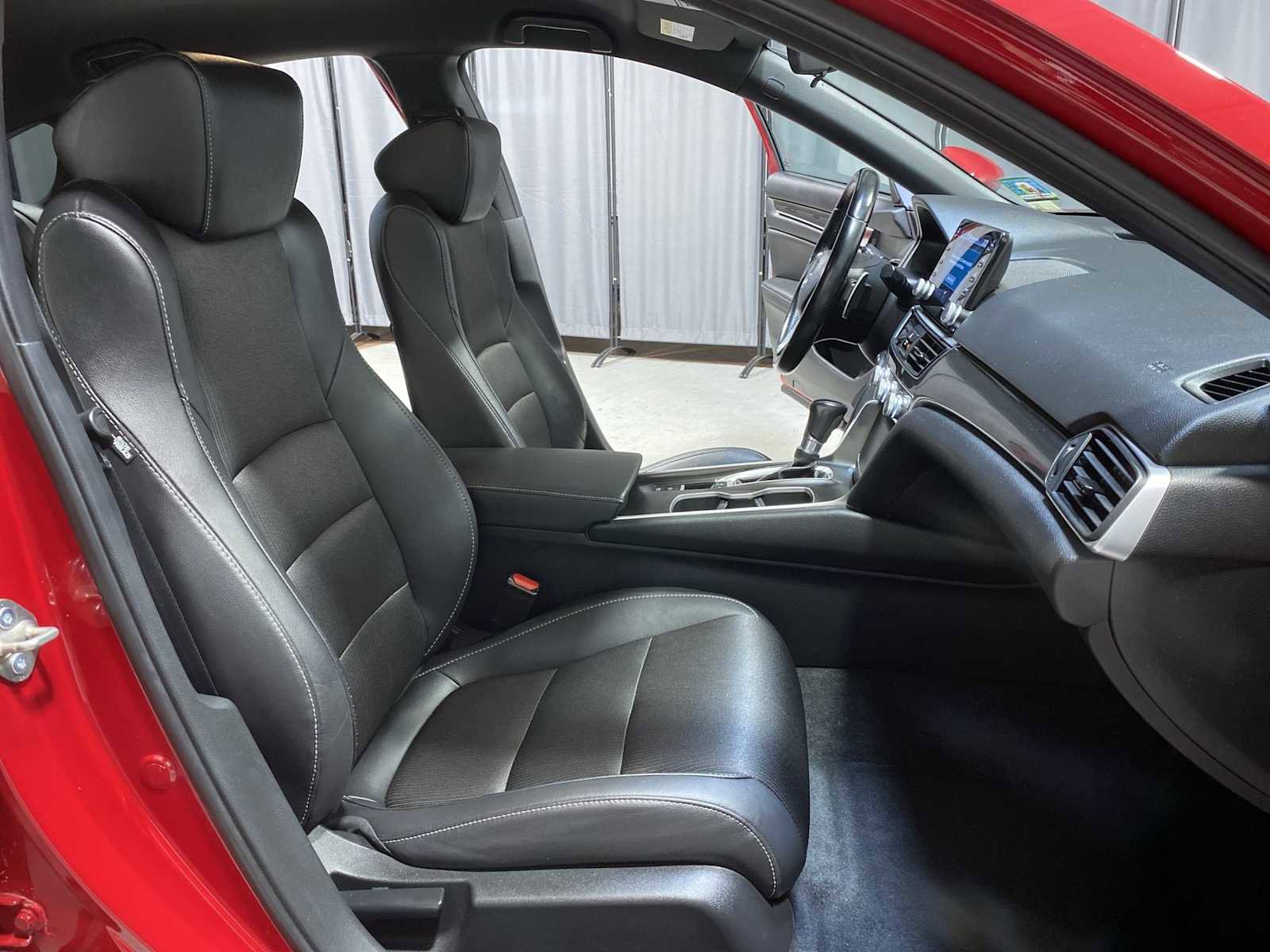 Used 2020 Honda Accord Sport image 14