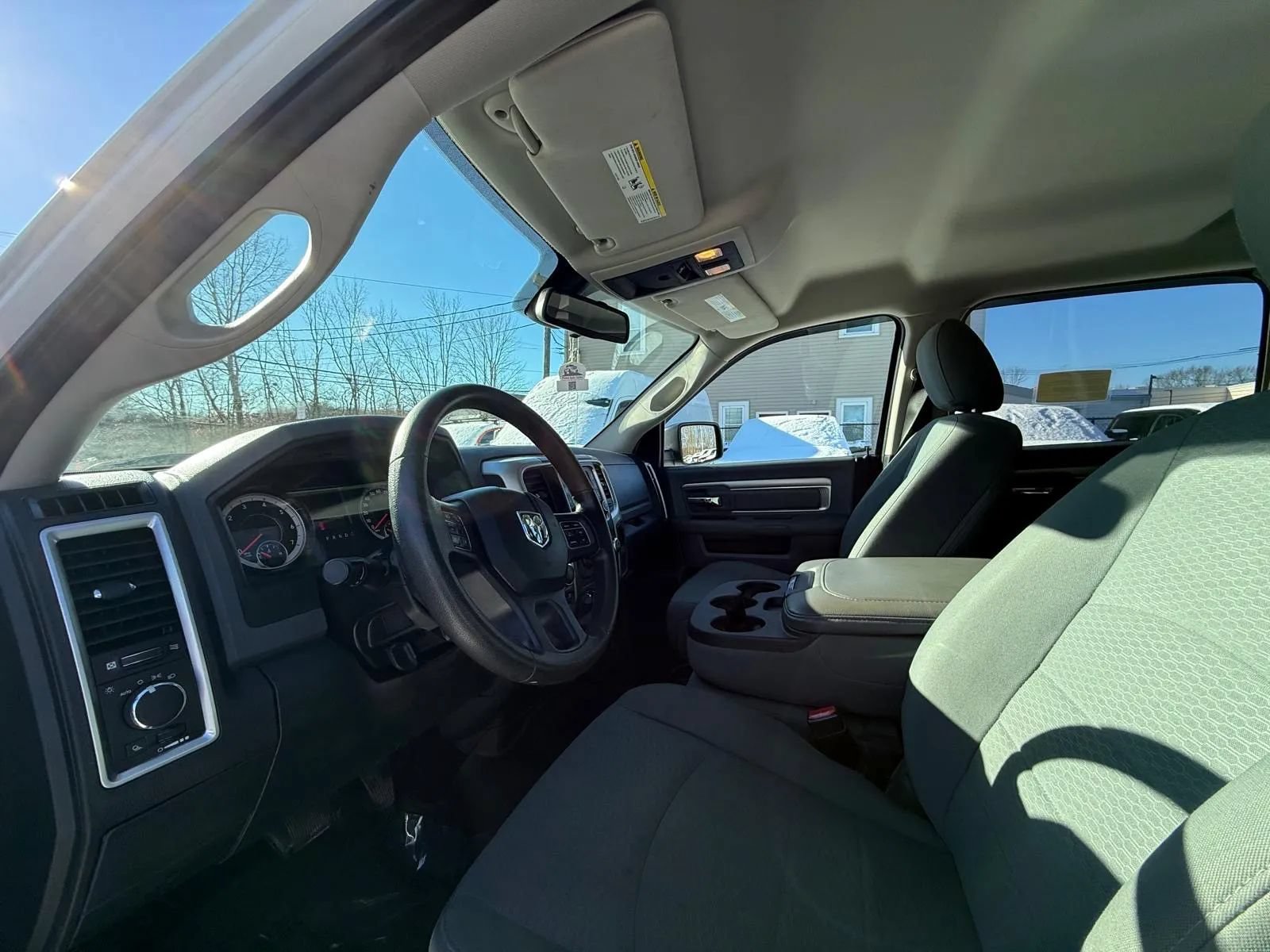 Used 2016 RAM 1500 Classic SLT AWD/4WD image 7