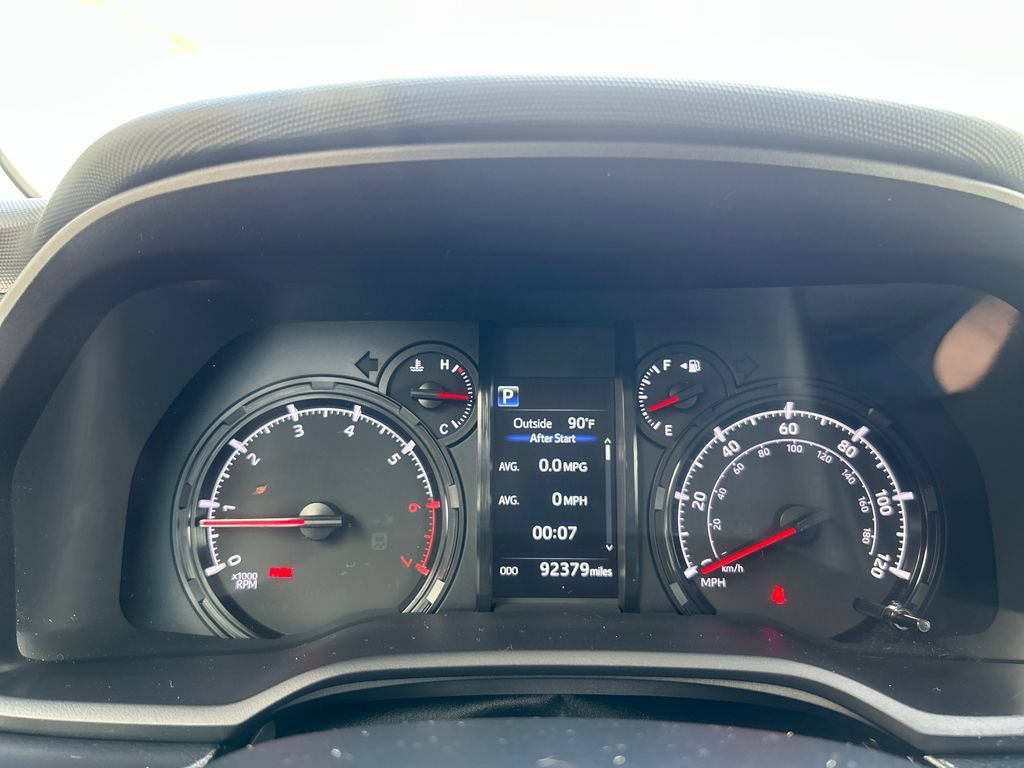 Certified 2021 Toyota 4Runner SR5 AWD/4WD image 18