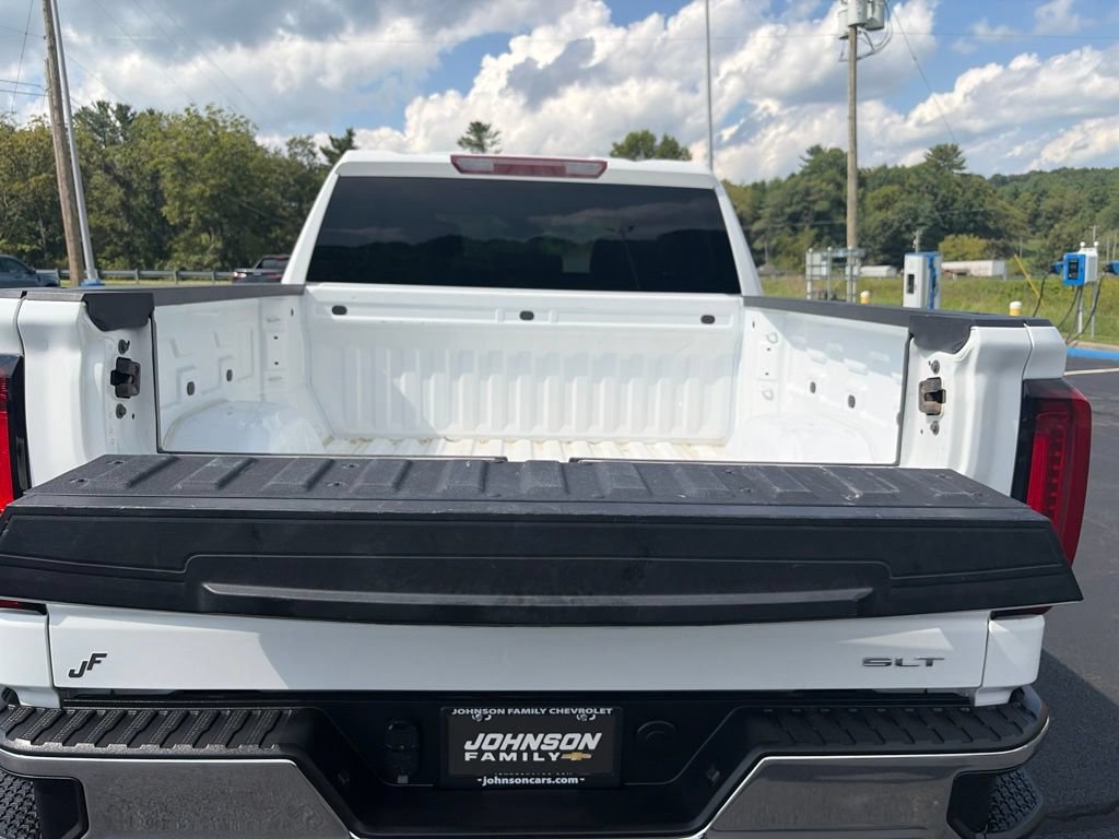 Used 2025 GMC Sierra 1500 SLT AWD/4WD image 36