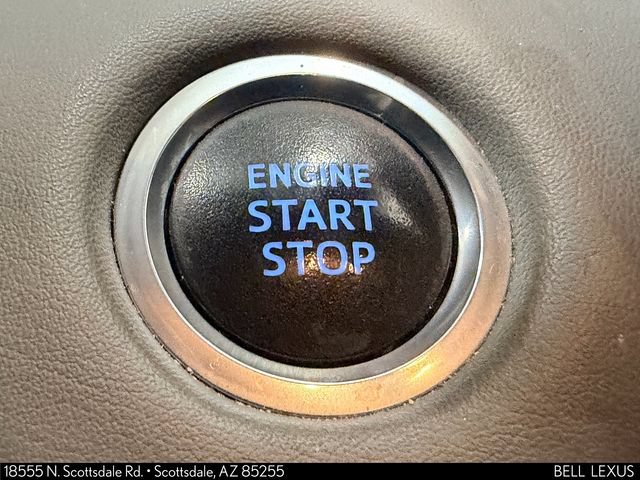 Used 2021 Toyota Highlander Limited FWD image 31