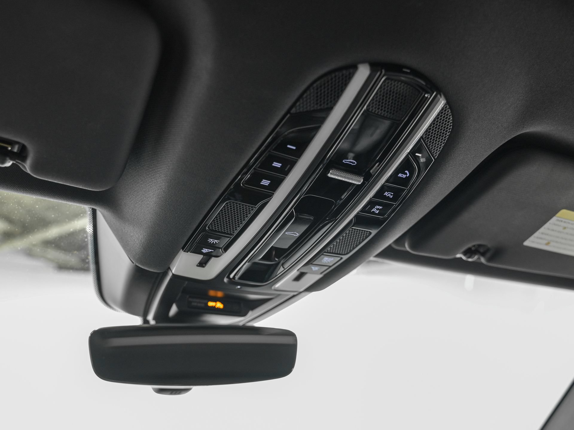 Used 2022 Porsche Cayenne Platinum Edition AWD/4WD image 24
