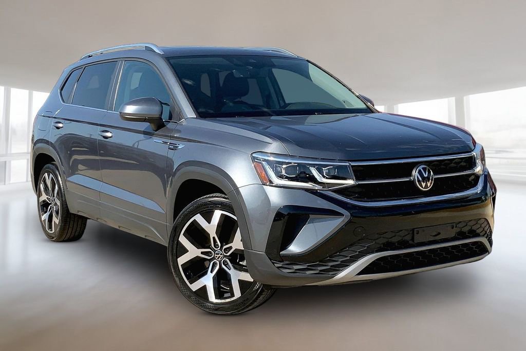 Certified 2022 Volkswagen Taos SEL w/ Panoramic Sunroof Package AWD/4WD image 12